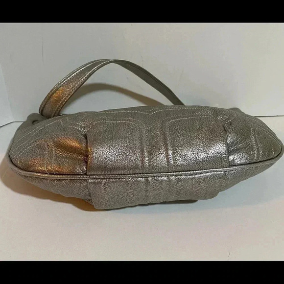 Stuart weitzman silver quilted metallic leather shoulder handbag - Picture 3 of 14